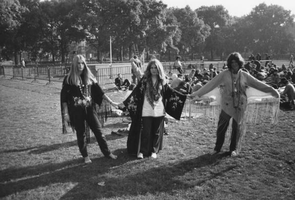 3-hippies-in-hyde-park.jpg