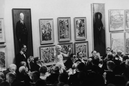 Lady Violet Bonham Carter, Baroness Asquith (1887 - 1969) addresses members of the Royal Academy of Arts, during their annual dinner in London, 27th April 1967. This is the first time that women have been allowed to attend the occasion. 