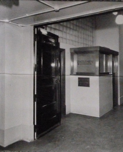 Outside the Gents in the National Gallery, 1961.