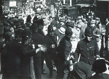 The police holding back the crowd at the Old Bailey during the trial of Elvira Barney