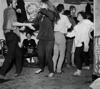 Dirty feet on Eel Pie Island