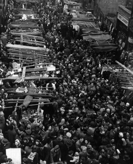 Petticoat Lane Market in 1946