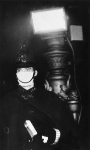 policeman-in-smog-mask