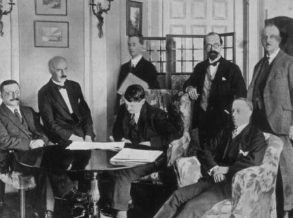 Signing the Anglo-Irish treaty in 1922