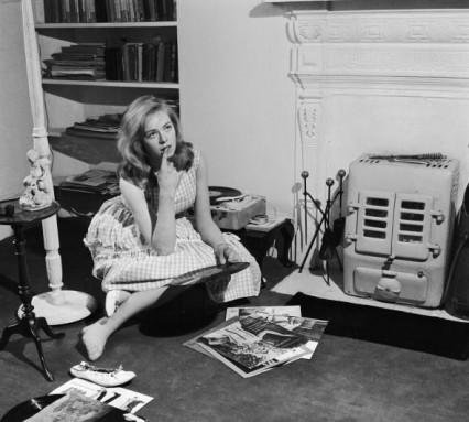 Susannah York at her Kings Road flat in 1960