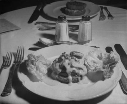 Vol au Vents of spam and white sauce with lettuce. Yum.